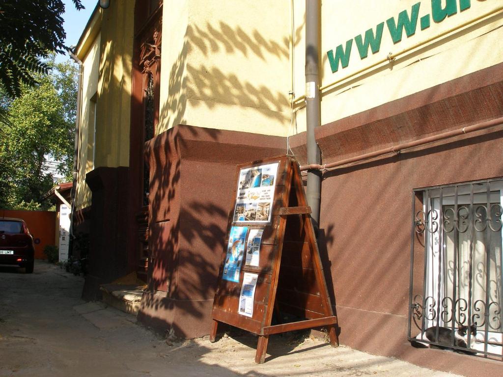 Kretan Hostel بوخارست المظهر الخارجي الصورة