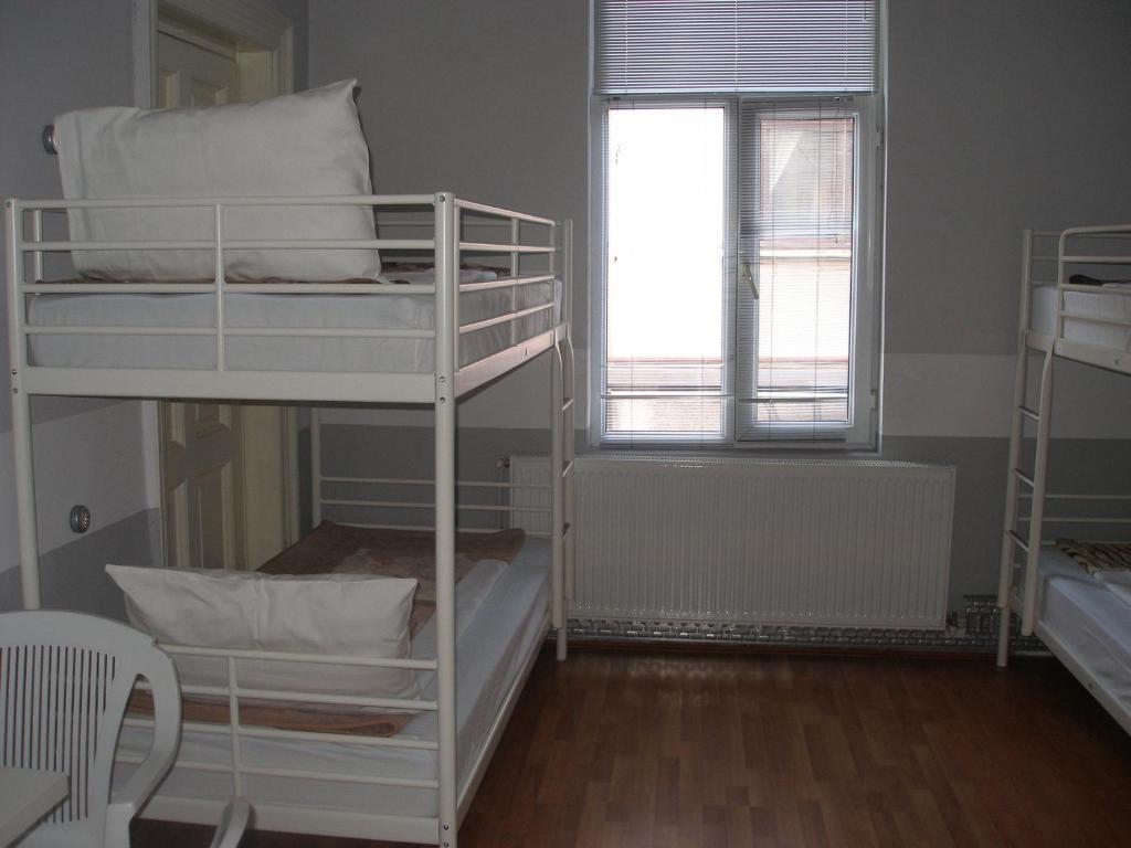 Kretan Hostel بوخارست الغرفة الصورة