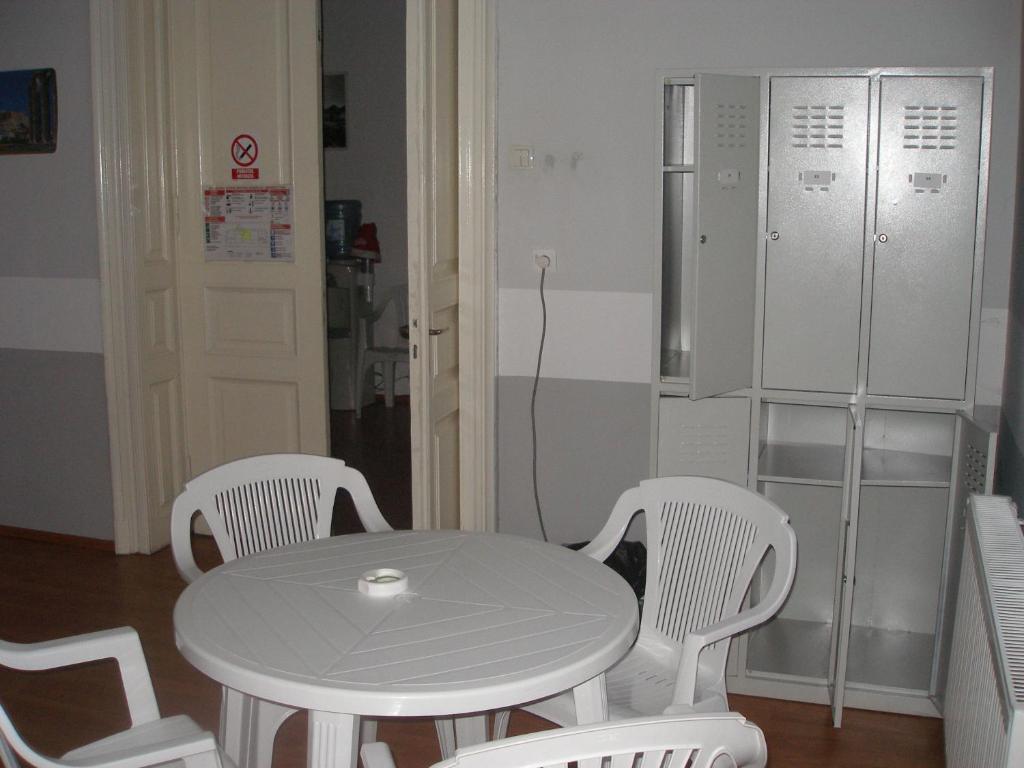 Kretan Hostel بوخارست المظهر الخارجي الصورة